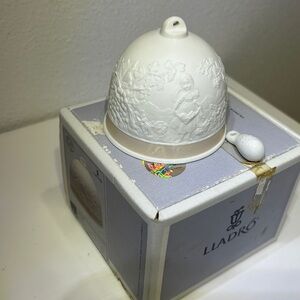 Vintage Retired 1993 Lladro #7613 Spring Bell, Collectors Society